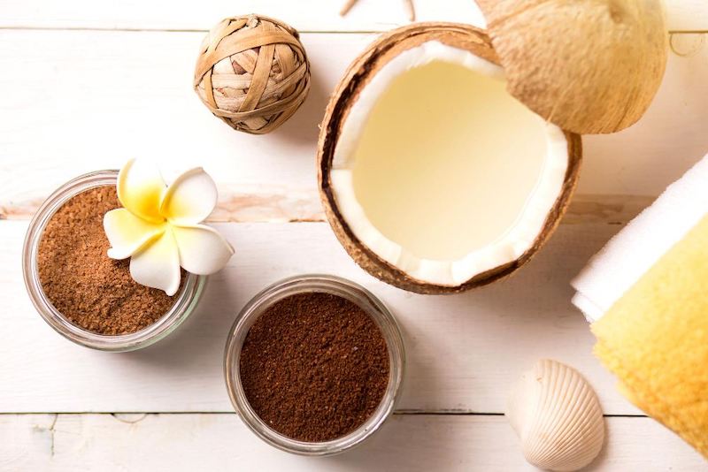 Bio-Produkte zum Peelen und Befeuchten im Sommer