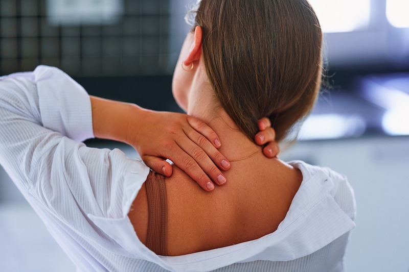 Nackenschmerzen und Energieverschwendung durch Zugluft vermeiden